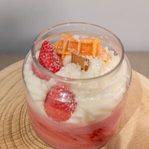 Bougie gourmande gaufres aux fraises